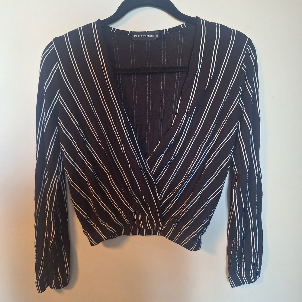 PrettyLittleThing Black White Striped Wrap Crop Top V-Neck Long Sleeve US Size 2